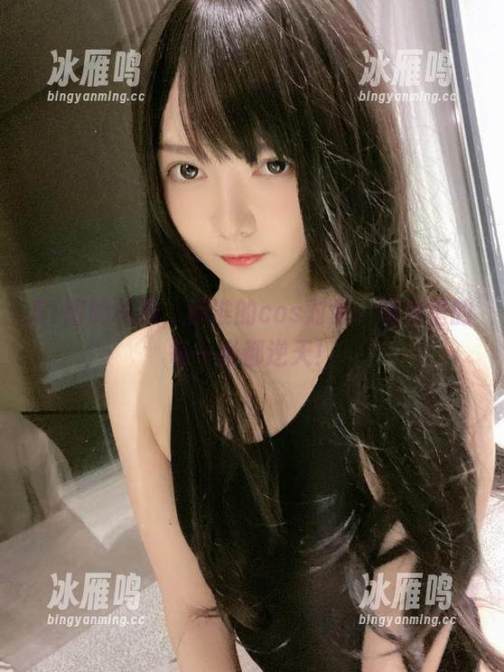 51酱的礼服，标准的cos对象。图包里的每一张都逆天！