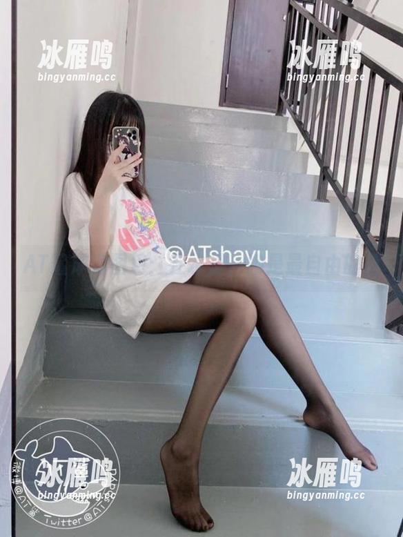 AT鲨泳池图包：在水里，她是最自由的鱼