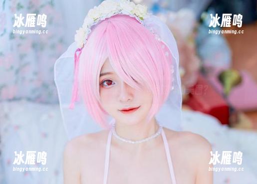 Azami的泳衣私拍：谁能拒绝这样的美图？