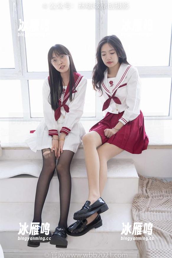 BoBoSocks袜啵啵 - 定制的小沫白棉袜图集，就这袜子我能看一天