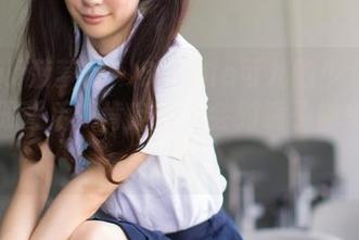 BoLoli菠萝社 - Barbie可儿的少女写真：图册背后，肯定是个会对镜子做鬼脸的怪咖！