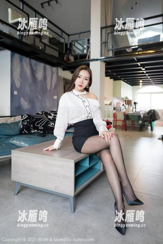 Feilin嗲囡囡 - 还是陈梵妮的黑丝美图，图包里的每一张都在偷懒羞涩般的邀请