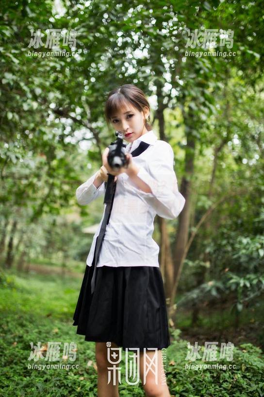 GIRLT果团网 - 你相信吗？网盘里竟藏着尹意纯的黑丝作品！