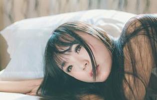 GIRLT果团网 - 梦心月的这组秘书原图，随便挑一张当壁纸，都会让人偷瞄几眼！