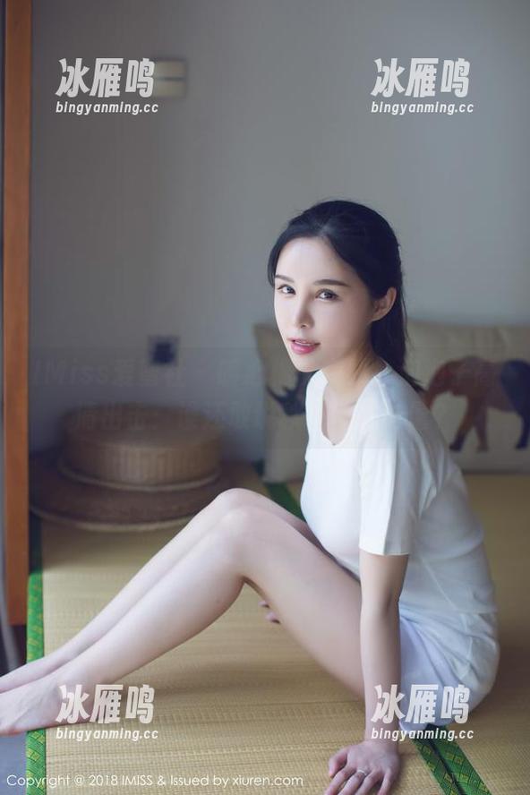 IMiss爱蜜社-泡泡子 IMiss爱蜜社 - 暖心棉袜在线,泡泡子高清出击:谁还敢说秋冬不能时髦?