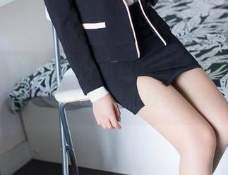 IMiss爱蜜社 - 酥小白的高清棉袜写真：哦，那个时候是秋天吗？