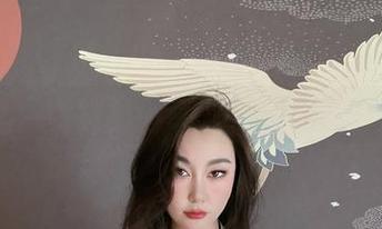 微密圈 - 找个理由下载吧——MIYA的黑丝图包我先拿了！