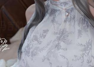 Machi马吉的纯白套图：白衣飘飘像是在云里滚来滚去的系列！