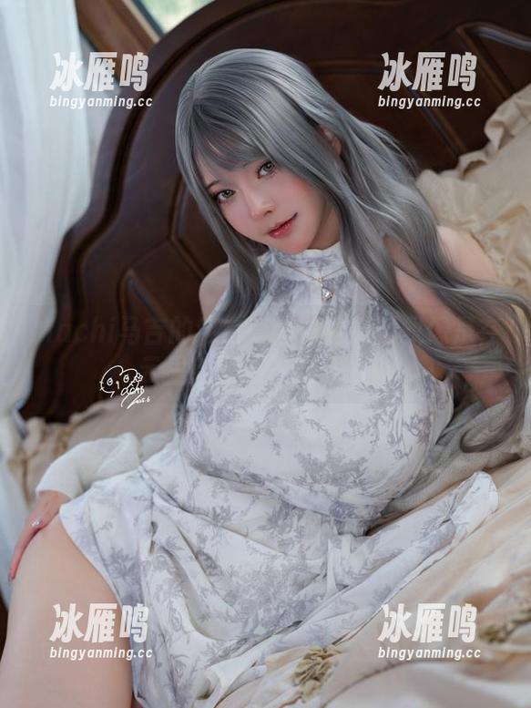 Machi马吉的纯白套图：白衣飘飘像是在云里滚来滚去的系列！