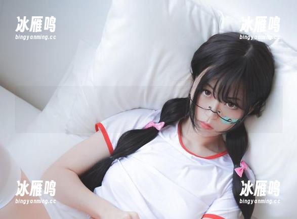 原图中难得一见的Mozzi(모찌)姐姐，一不小心就会让你停下。