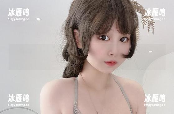 参加婚礼不用怕超越新娘！来看看PAKI酱的镂空新娘装，让大家的视线主动选择你嘛！