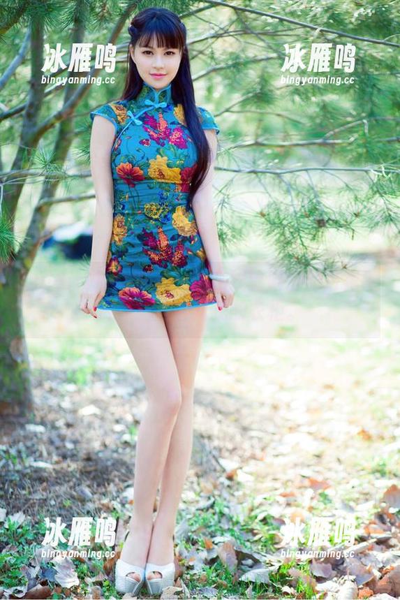 TuiGirl推女郎 - 一边在线瞄陆瓷的白裙图片，一边诅咒我的衣柜。