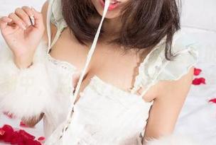 UGirls尤果网 - 从Angela楚楚的夏日高清图册中，总有种似是而非的美好。