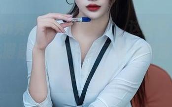 Xiuren秀人网 - 初梦瑶。这些图片里，她的礼服居然让我想起了童年的那条裙子，哈哈哈！