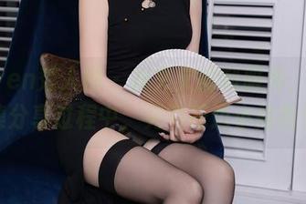 Xiuren秀人网 - 林文文的制服秀，作品集分享过程中，另有花边小插曲！