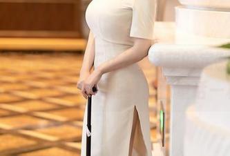 YouMi尤蜜荟 - Emily尹菲的定制婚纱：谁说只有公主才能穿得像童话一样？