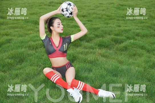 YouMi尤蜜荟 - 黄金宝儿的高清原图：像画中转角遇见的梦想