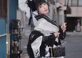 aqua水淼Chiyo：她在线上，只有美图比她更美好…没有别的了！