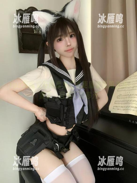 rua阮阮又在网盘里忙着更新课间阳光合集了，目光不能移开