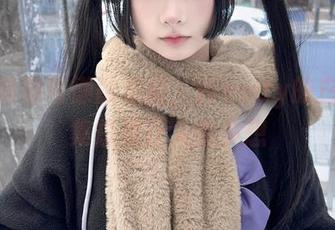 全套妆容与懒散态度，Wendy的白兔图集总是让人想多想