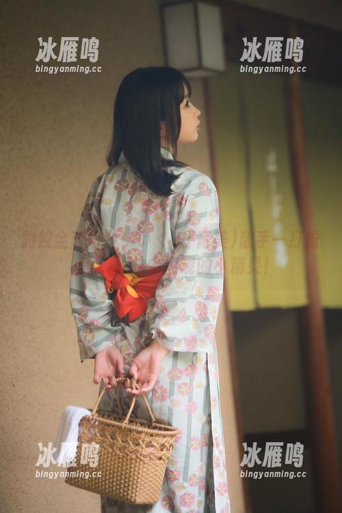 豹纹全套司令！いくみ(育美)随手一打扮，就像丛林中闪现的小精灵！