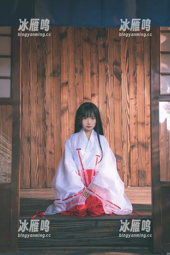 “一北亦北”写真全集：让人意外的内衣选择