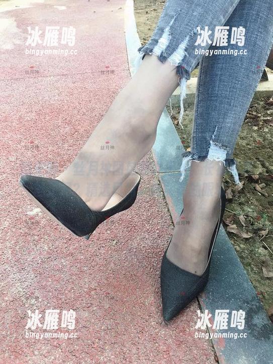 丝月神 微密圈 - 丝月神图包新鲜出炉!长裤高跟的搭配?精选风尚,刺激你的眼球。