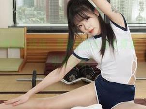 丽柜 - 司琪的泳装大挑战：更新后的全新写真集，谁说泳衣不能引发讨论？
