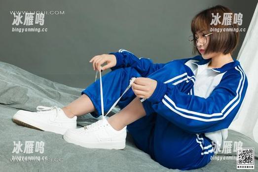 丽柜 - 说好的三生三丝呢？安娜的原图照片飘逸得让人想多想。