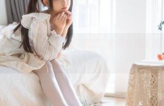 深夜食堂里的压轴——“六味帝皇酱”的黑丝高清美图，悄悄刷上了热搜。