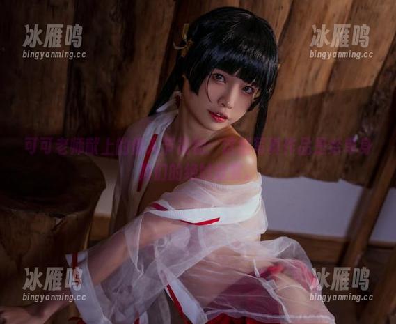 可可老师献上的情人节礼物：这组写真作品是给单身狗们的绝妙欣赏。