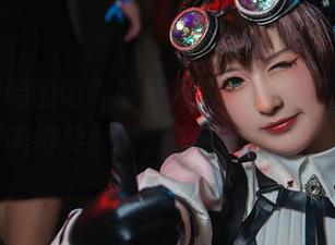 听说喵喵的喵吖的新写真中，翅膀坠落，居然美得要刷屏，来逛逛这波美图。