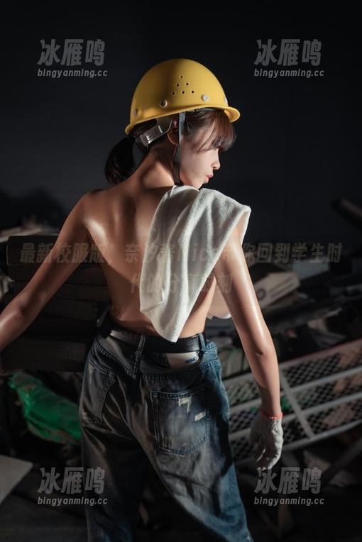 最新校服版，奈汐酱Nice带你回到学生时代的分享时刻