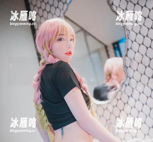 孙乐乐(손예은)的泳池图集，奉上一个不小心的cos风潮，你确定不想再看一眼？