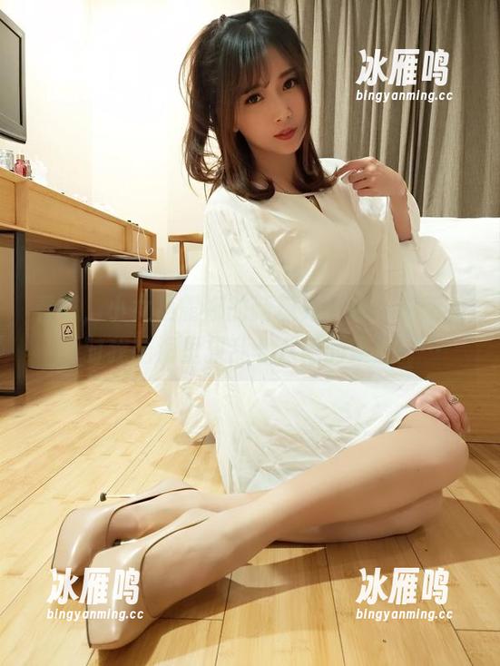 看吧，小女巫露娜的新琉光图包，更新的同时我脑海里却乱七八糟的飘过……