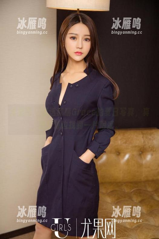 尤果网-郝晴Grace 尤果网 - 精选郝晴Grace的夏日写真,真想在海边找到一片阴凉。