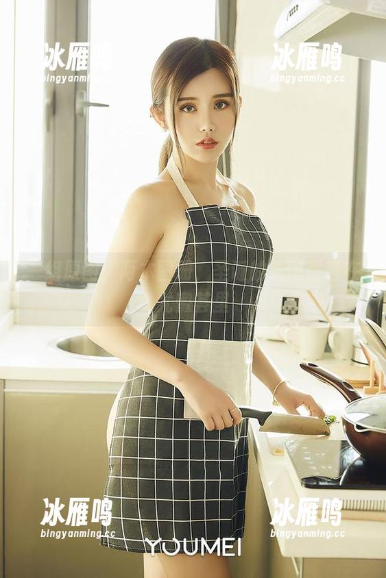 一组原图，两本图册，圣诞的氛围蔓延在尤蜜荟里