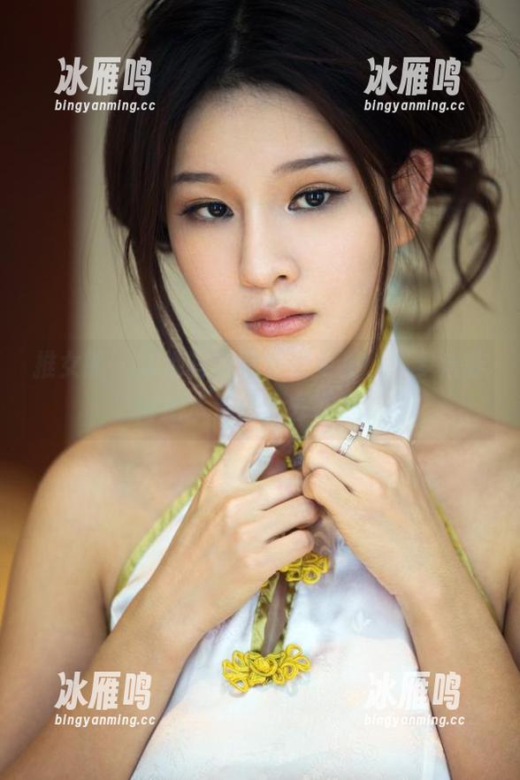 推女郎 - 泳池写真集重磅更新，赵梦洁非得把水温升上去才行。