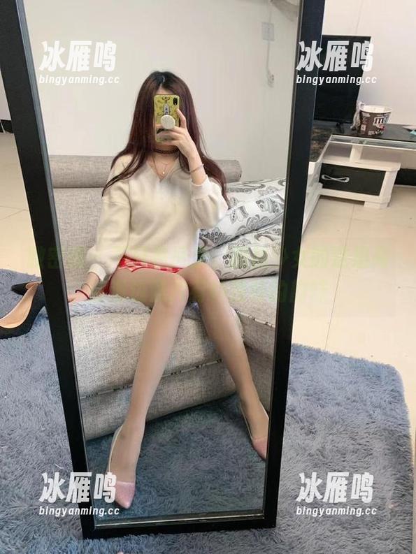 微密圈 - 不只是风景，提袜少女的这组高清海边照片有种独特的韵味