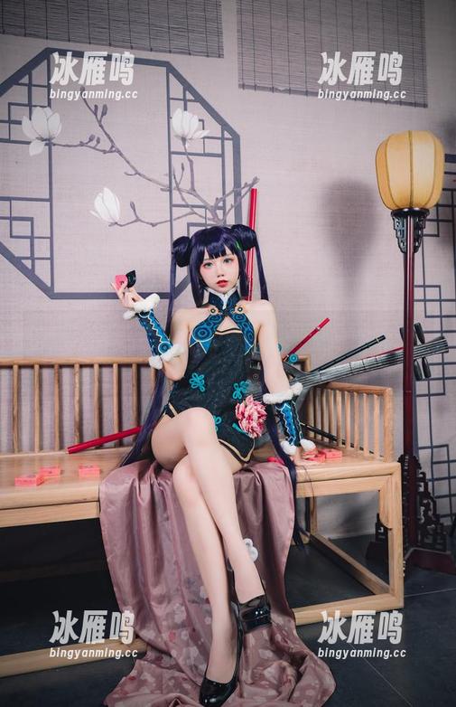 比起食色，果咩酱w的写真更让我浮想联翩呢
