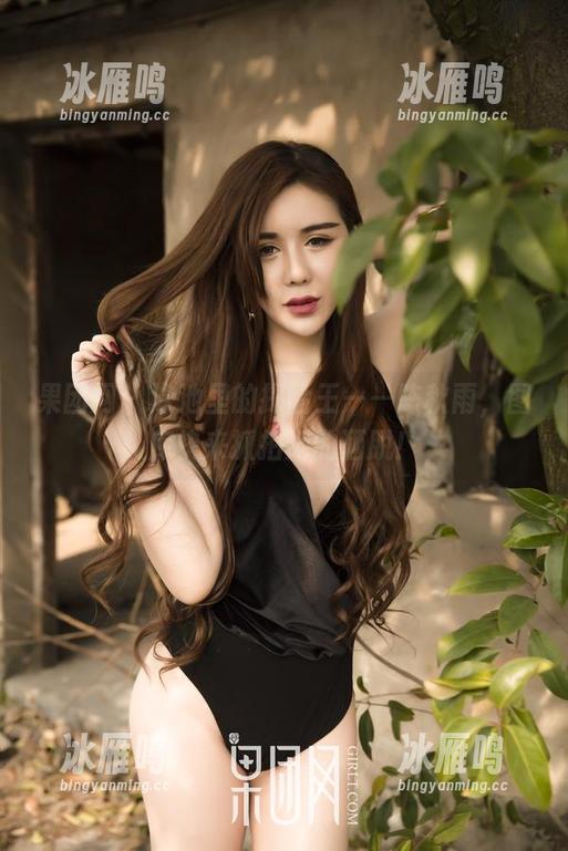 果团网 - 泳池里的探险王——陈秋雨，图库快来抓拍她的洒脱！