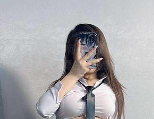 微密圈 - 桃沢樱呀说：为何红丝束带让我的写真集更佳？（提示：真的不只是颜色）