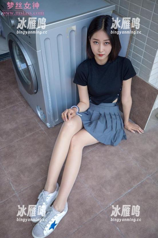 梦丝女神 - 刘诺的私拍套图：蕾丝又来了，这次是挑战我对‘性感’的理解吗？