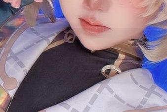 原图一瞥，竟然是楚楚子w，魔法少女眠眠的幽闭空间，照片里的柔光真好看。