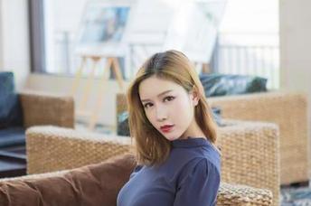 爱蜜社 - 小九月的短裤时光，新鲜出炉的图库记忆