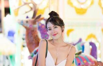爱蜜社 - 图库里的高清瑞妤连衣裙，让我有种不怕冷的错觉。