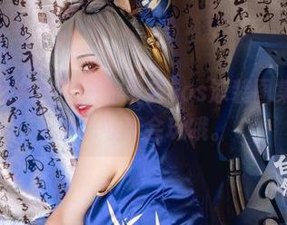 猫田圣奈奈带来的爱宕cos泳装图集，夏天你可真会玩哦。