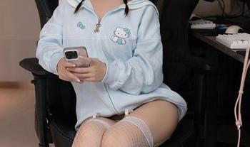 秀人网 - Mieko林美惠子的眼镜原图：我开始怀疑她其实戴的是X光眼！