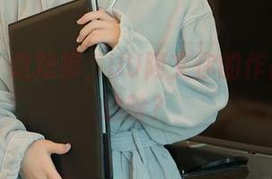 秀人网 - 这短裤，UU阿文你的作品是想表达啥？