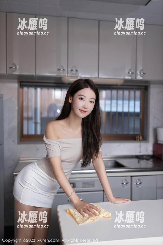 秀人网 - 余贝拉bella的户外场景,原图糟蹋不了，更新却是个谜心情！